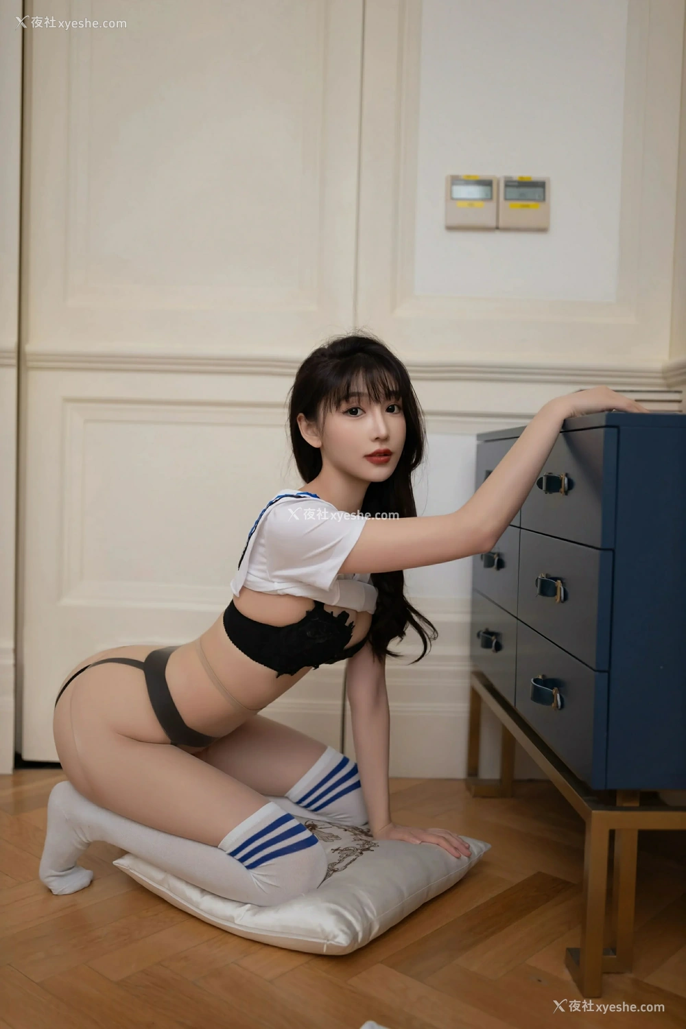 1P - [XiuRen秀人网] No.9554 陆萱萱