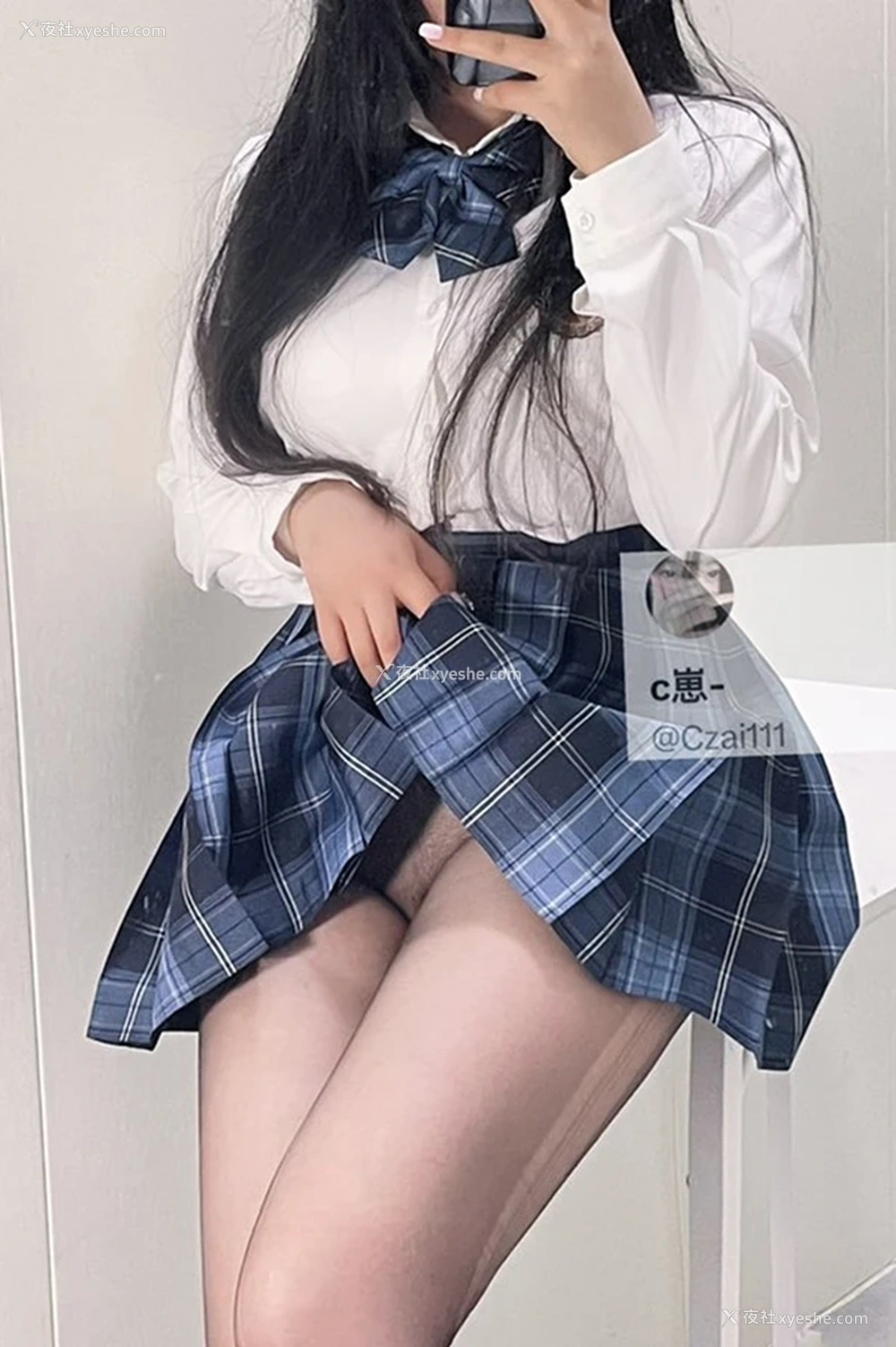 1P - 白虎福利姬@霉柿崽 C崽尺度私拍视图合集4