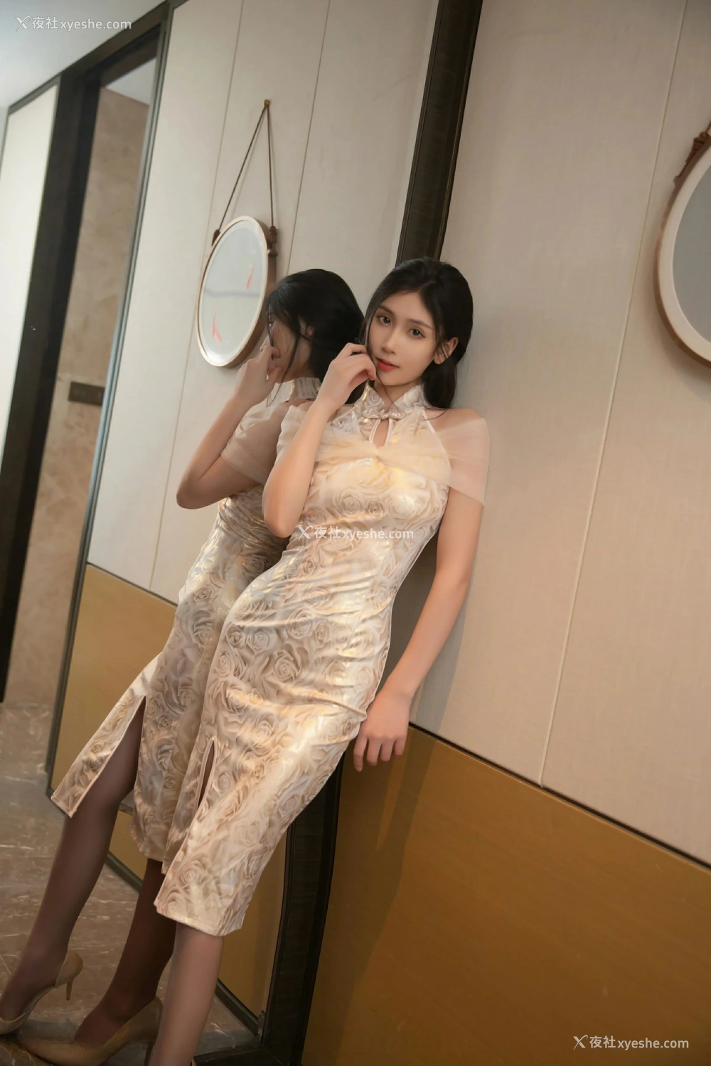 1P - [XiuRen秀人网] No.9583 刘婷婷
