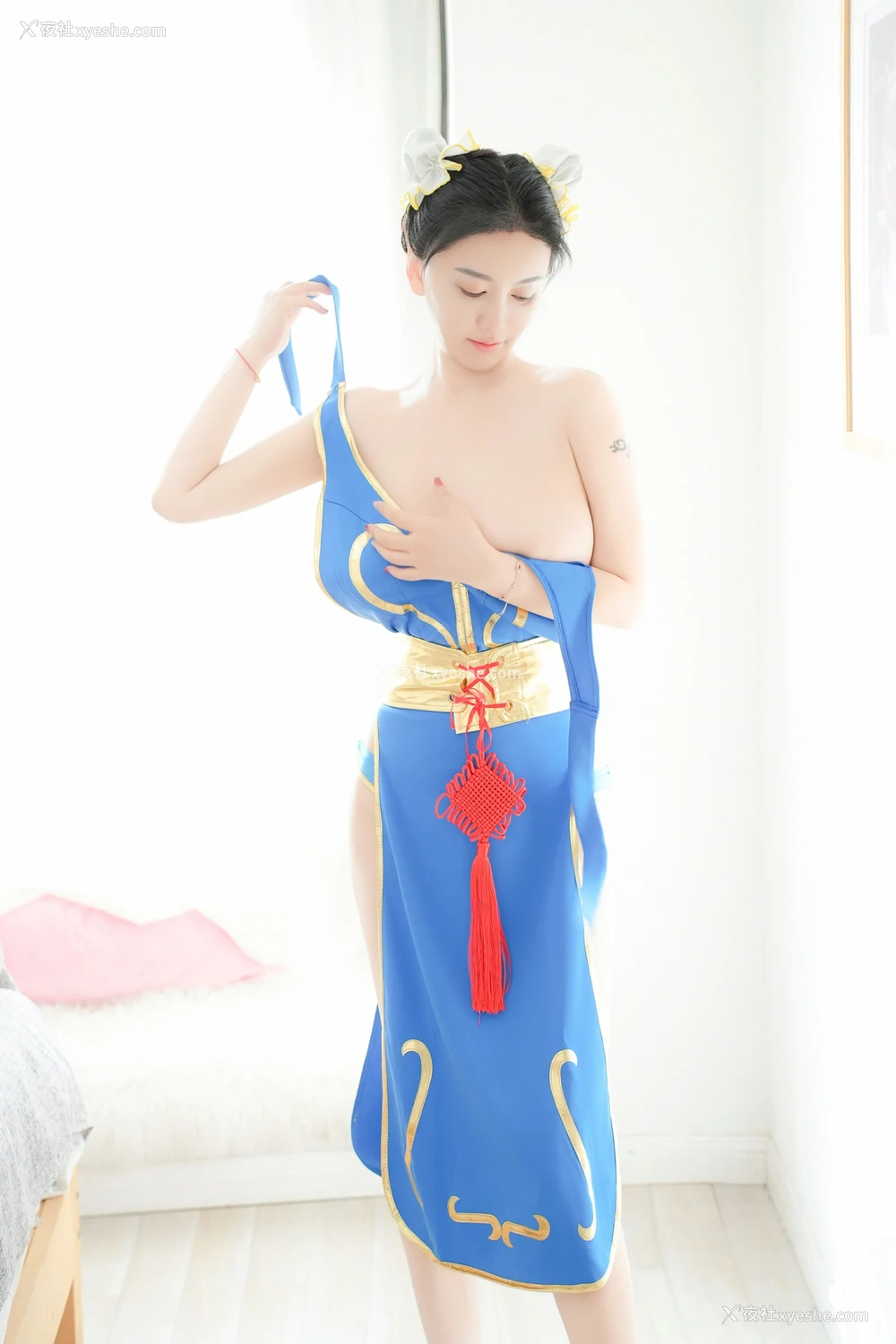1P - xiuren秀人网福利雅茹老师大尺度内部助力春丽