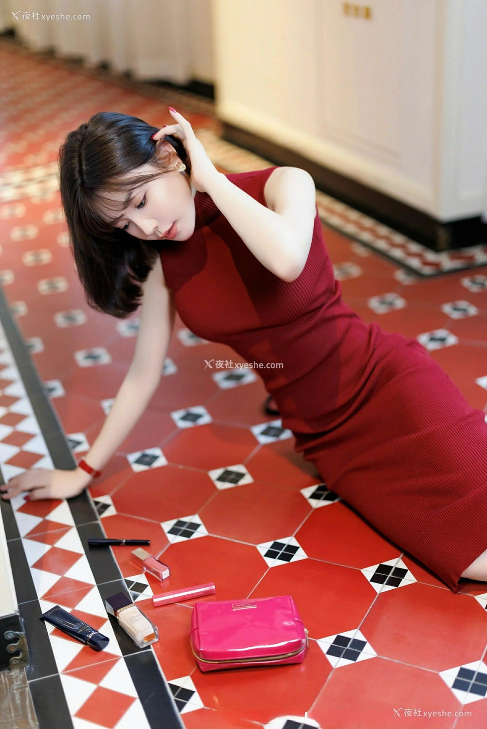 1P - [XiuRen秀人网] No.9589 徐莉芝Booty