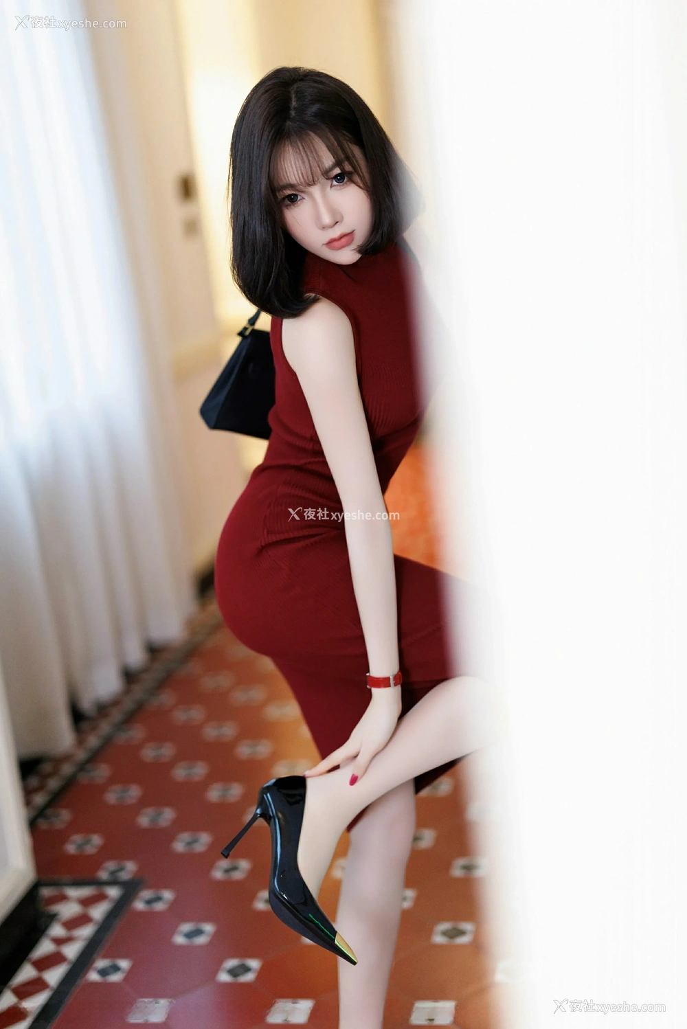 1P - [XiuRen秀人网] No.9589 徐莉芝Booty