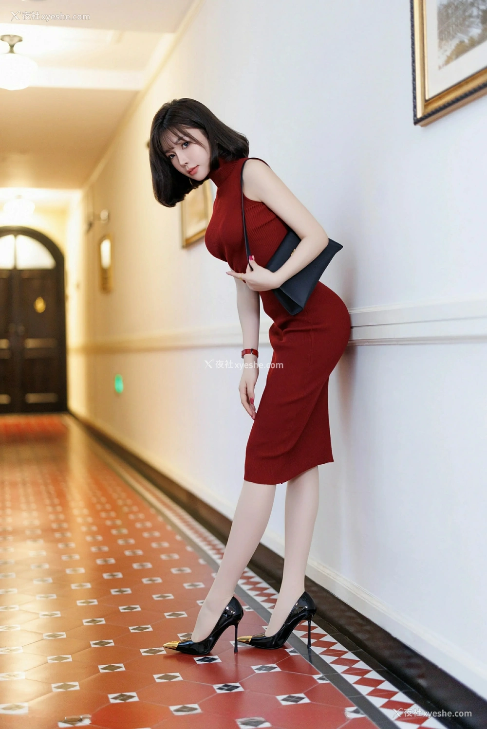 1P - [XiuRen秀人网] No.9589 徐莉芝Booty