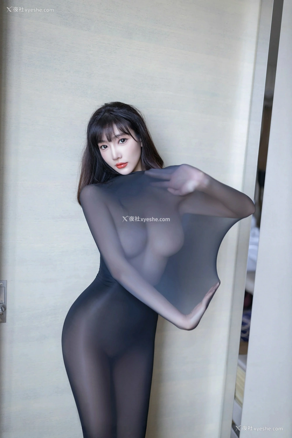 1P - [XiuRen秀人网] No.9590 陆萱萱