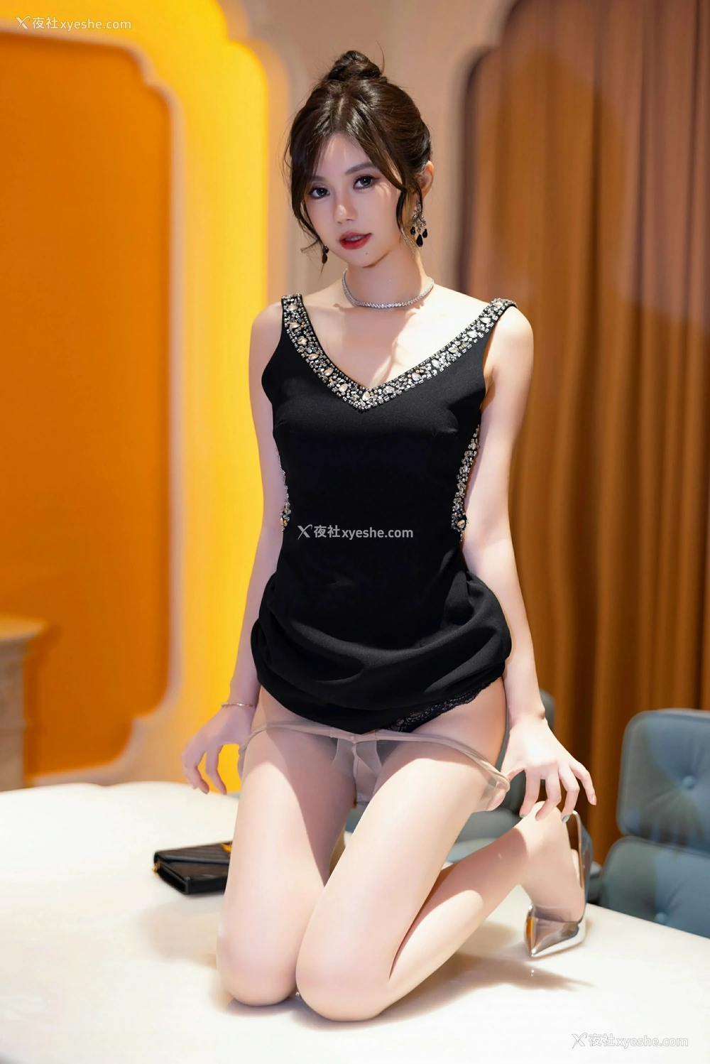 1P - [XiuRen秀人网] No.9596 绮里嘉ula
