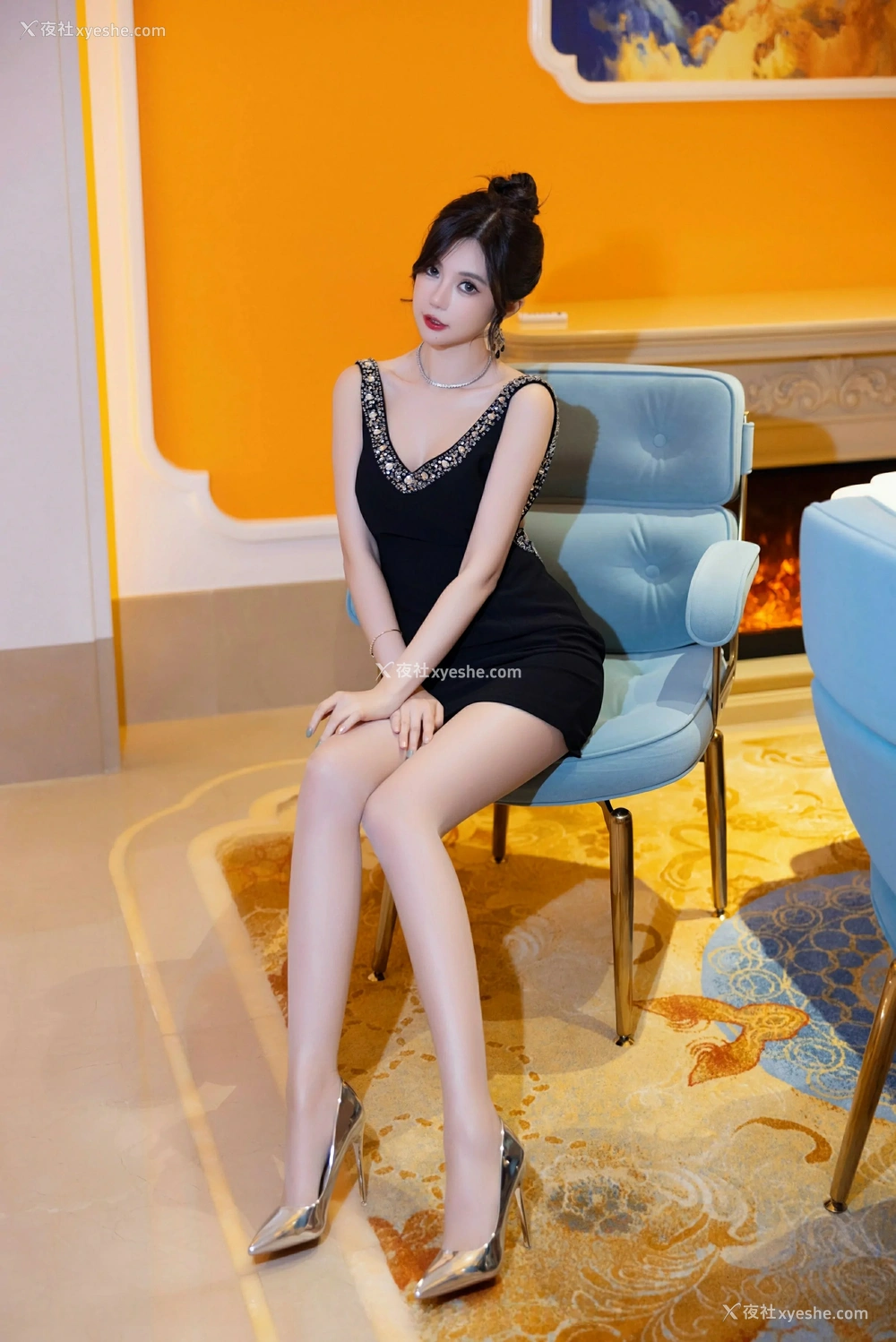 1P - [XiuRen秀人网] No.9596 绮里嘉ula