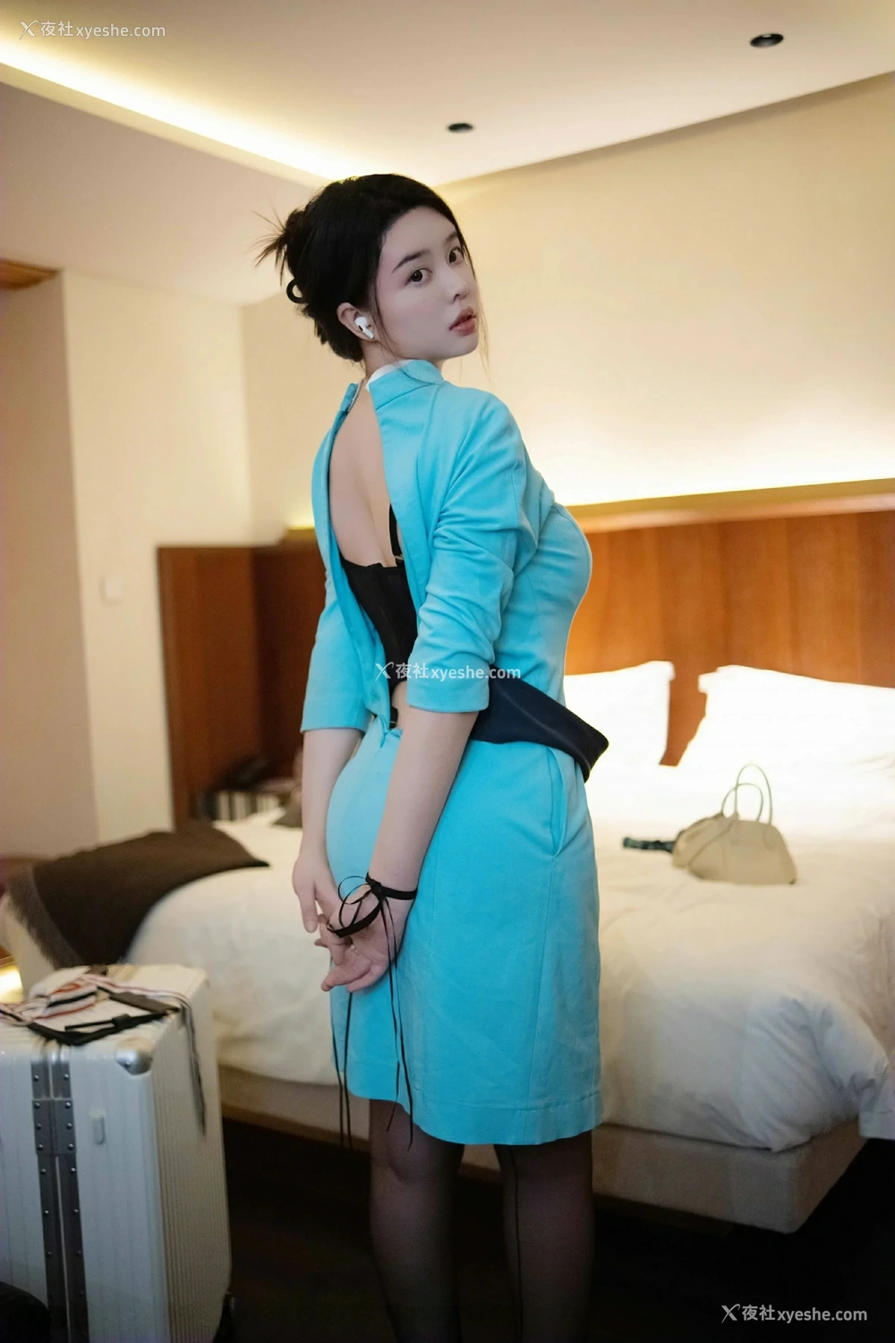 1P - [XiuRen秀人网] No.9609 樱桃小犊子