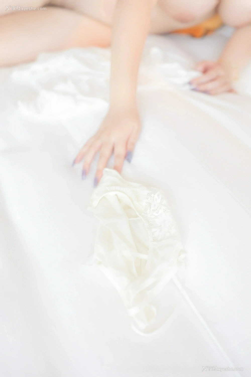 1P - [XiuRen秀人网] No.9615 H70的Lena