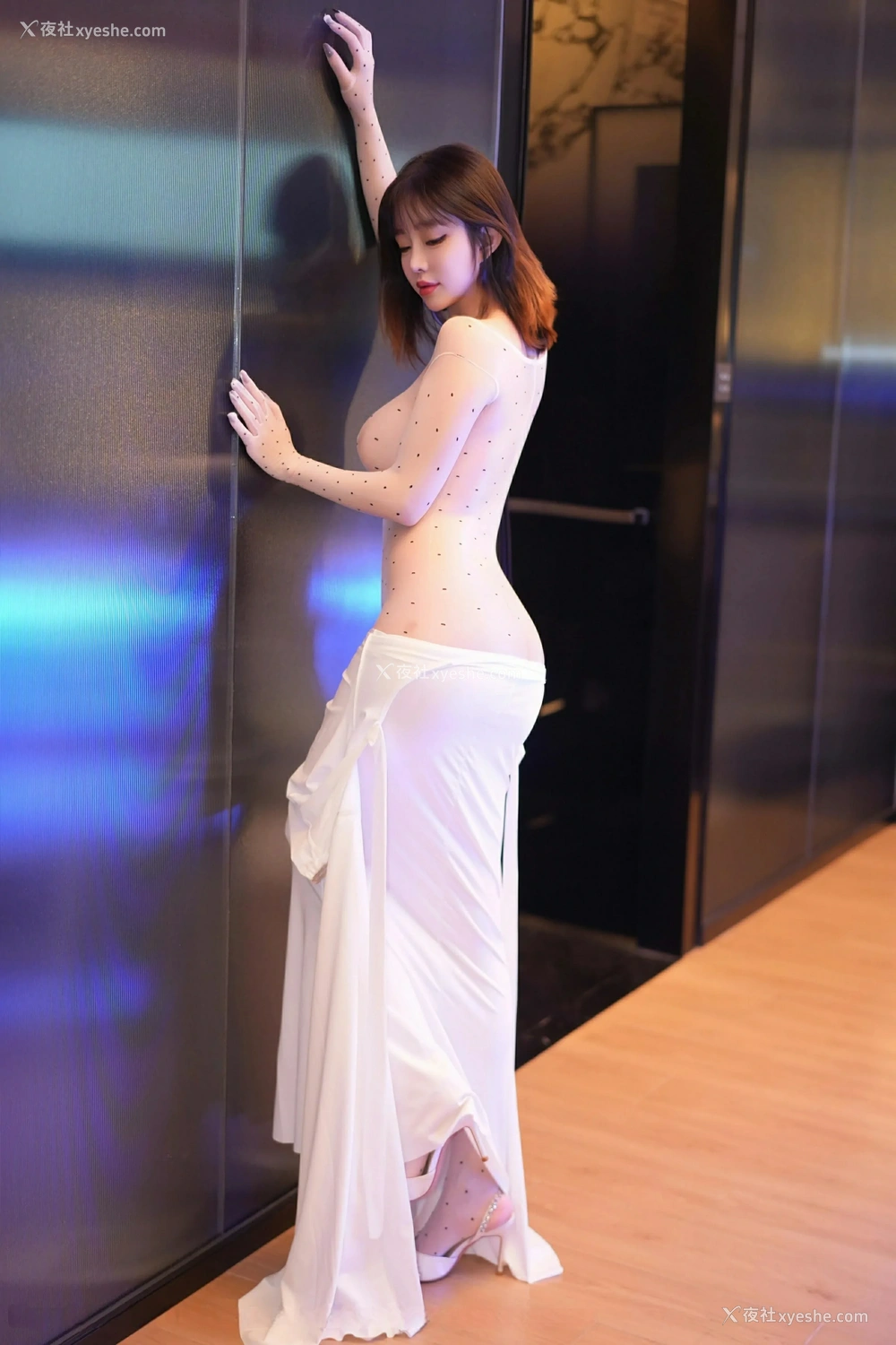1P - [XiuRen秀人网] No.9629 王雨纯