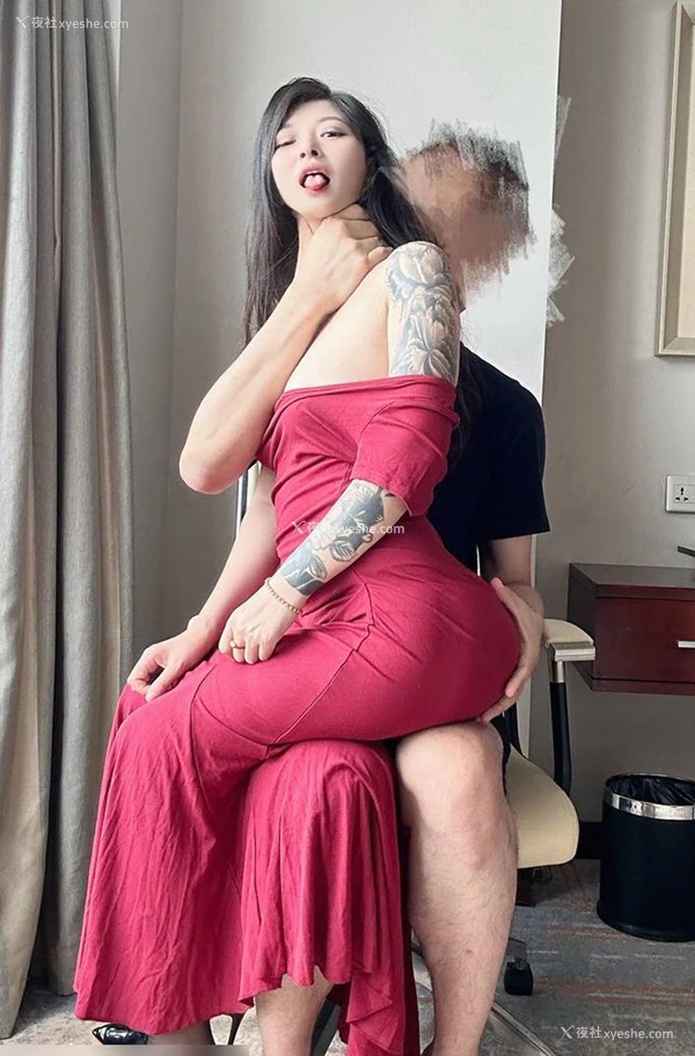 1P - 巨乳肥臀反差网红@健身婊 尺度定制作合集5