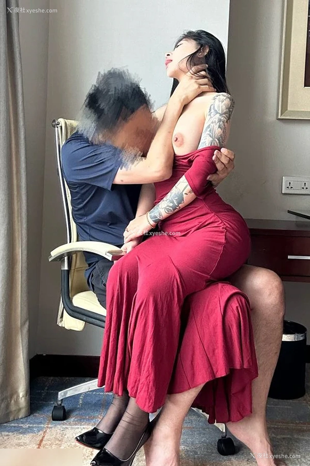 1P - 巨乳肥臀反差网红@健身婊 尺度定制作合集5
