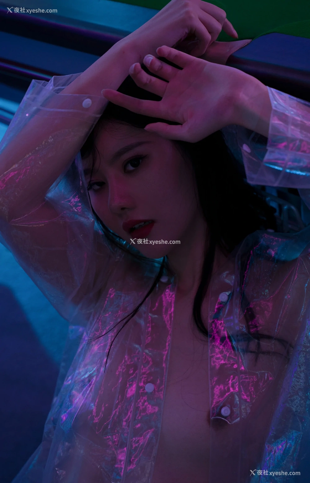 1P - 就是阿朱啊 – 雨衣