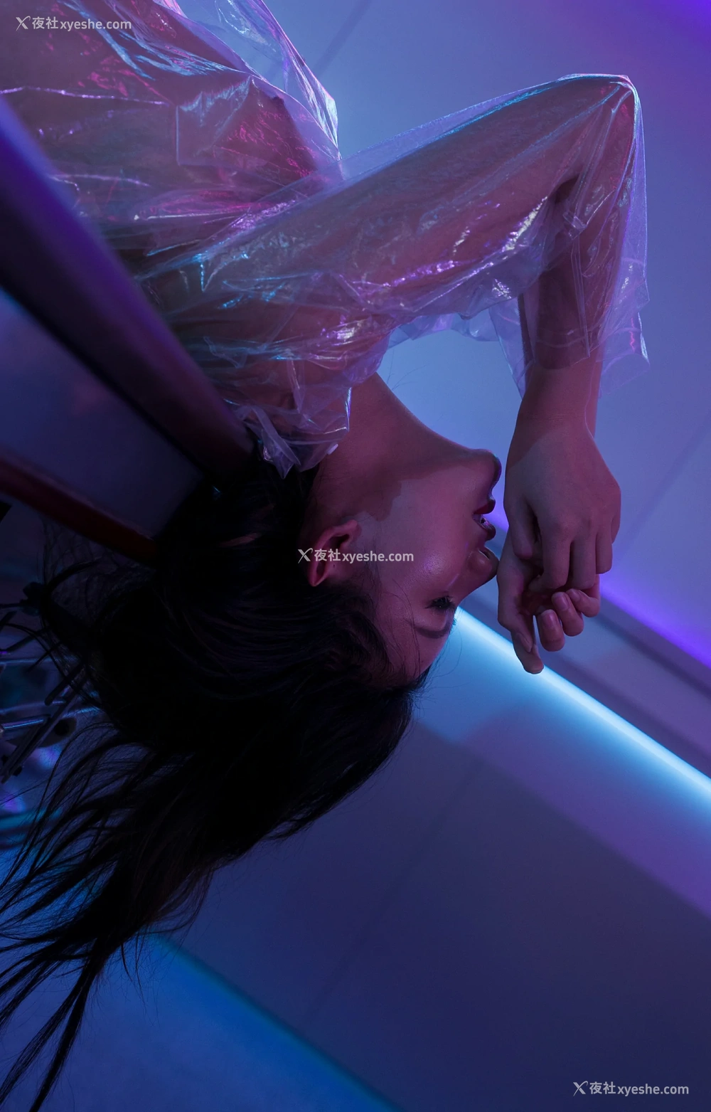 1P - 就是阿朱啊 – 雨衣