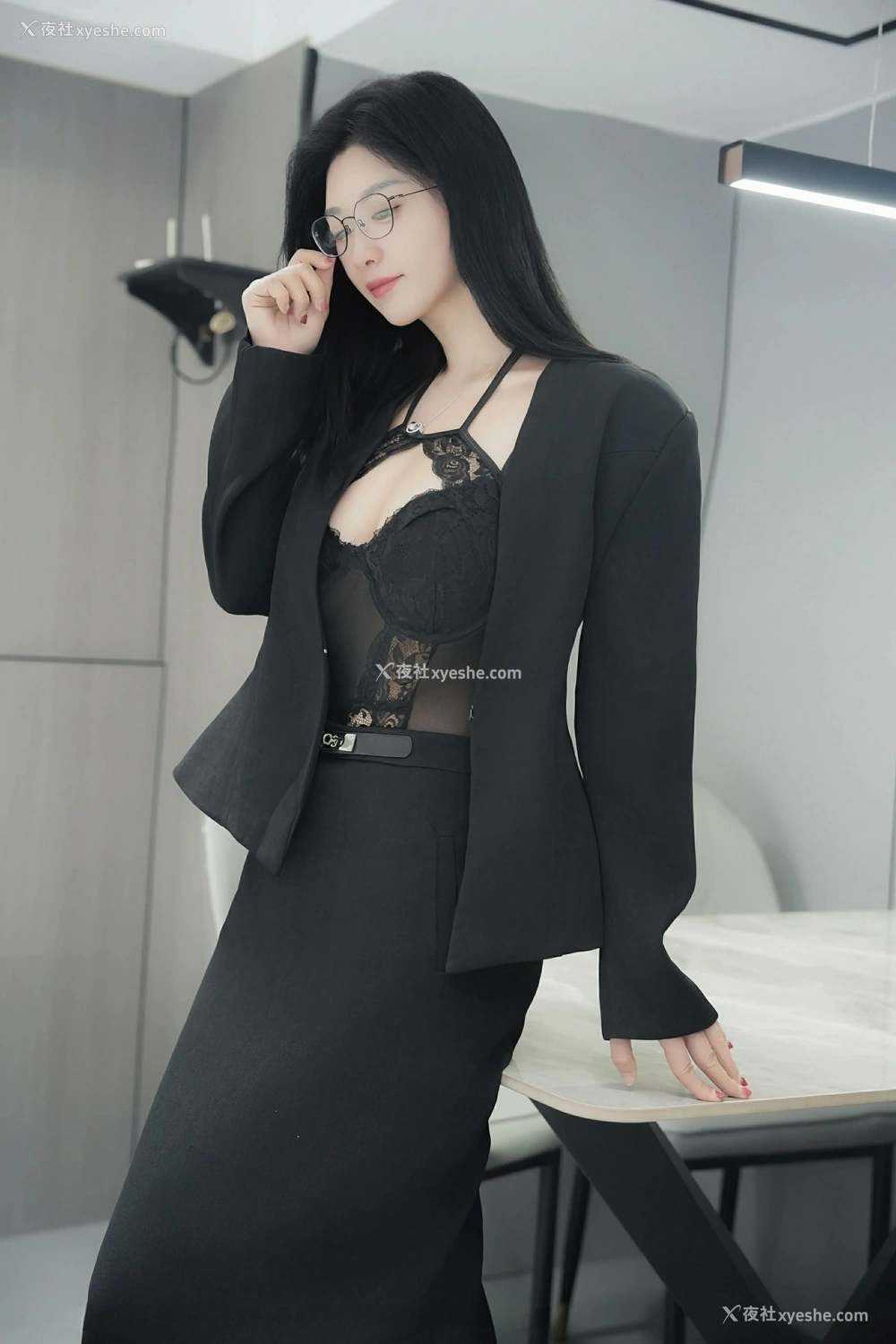 1P - [XiuRen秀人网] No.9639 雅茹老师