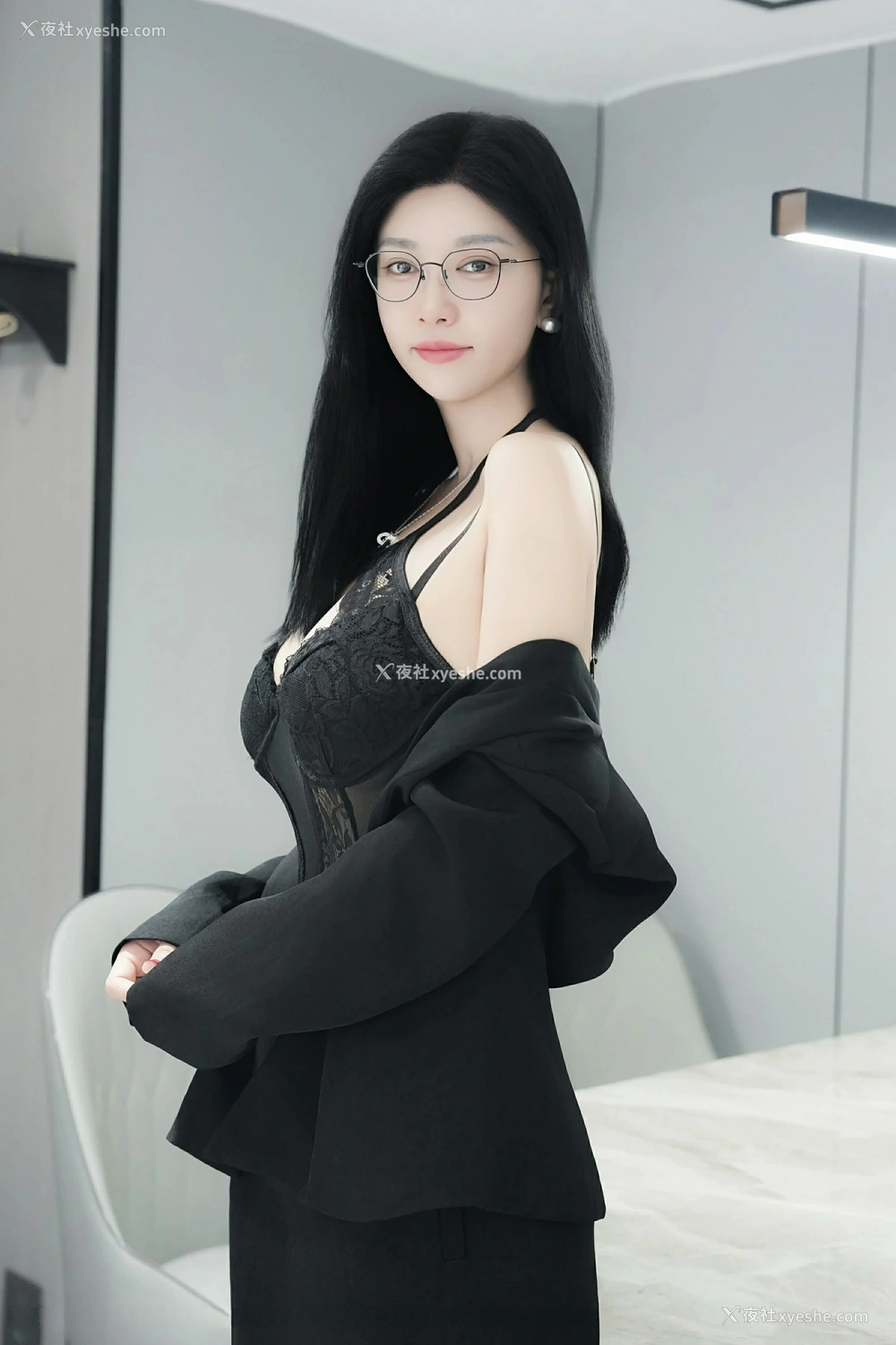 1P - [XiuRen秀人网] No.9639 雅茹老师