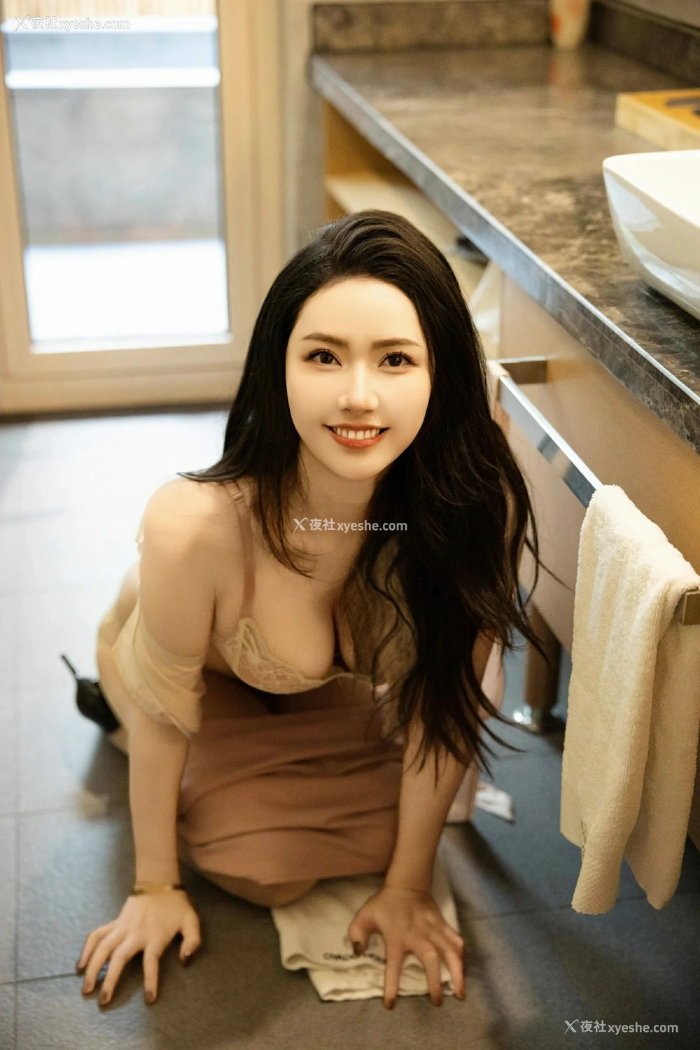 1P - [XiuRen秀人网] No.9646 方子萱