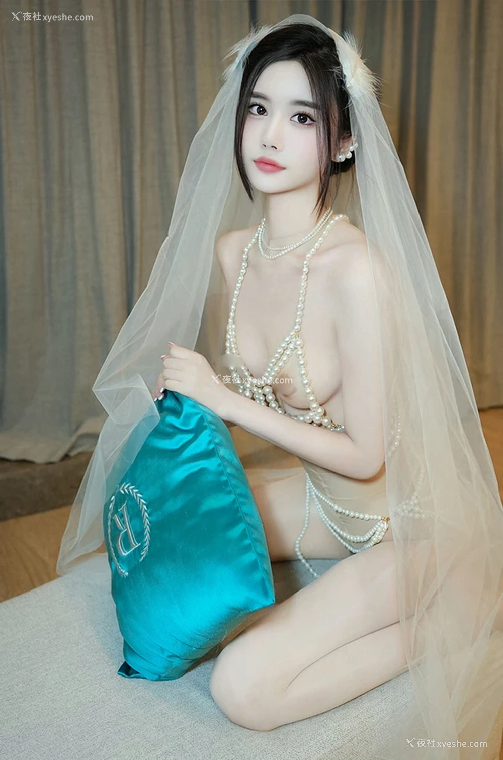 1P - 秀人女神Erikaki新娘头套尺度私购流出