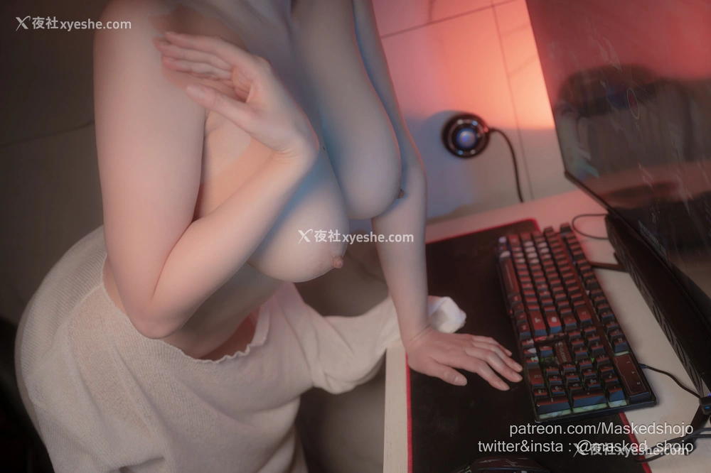 1P - Little Girl Playing Games