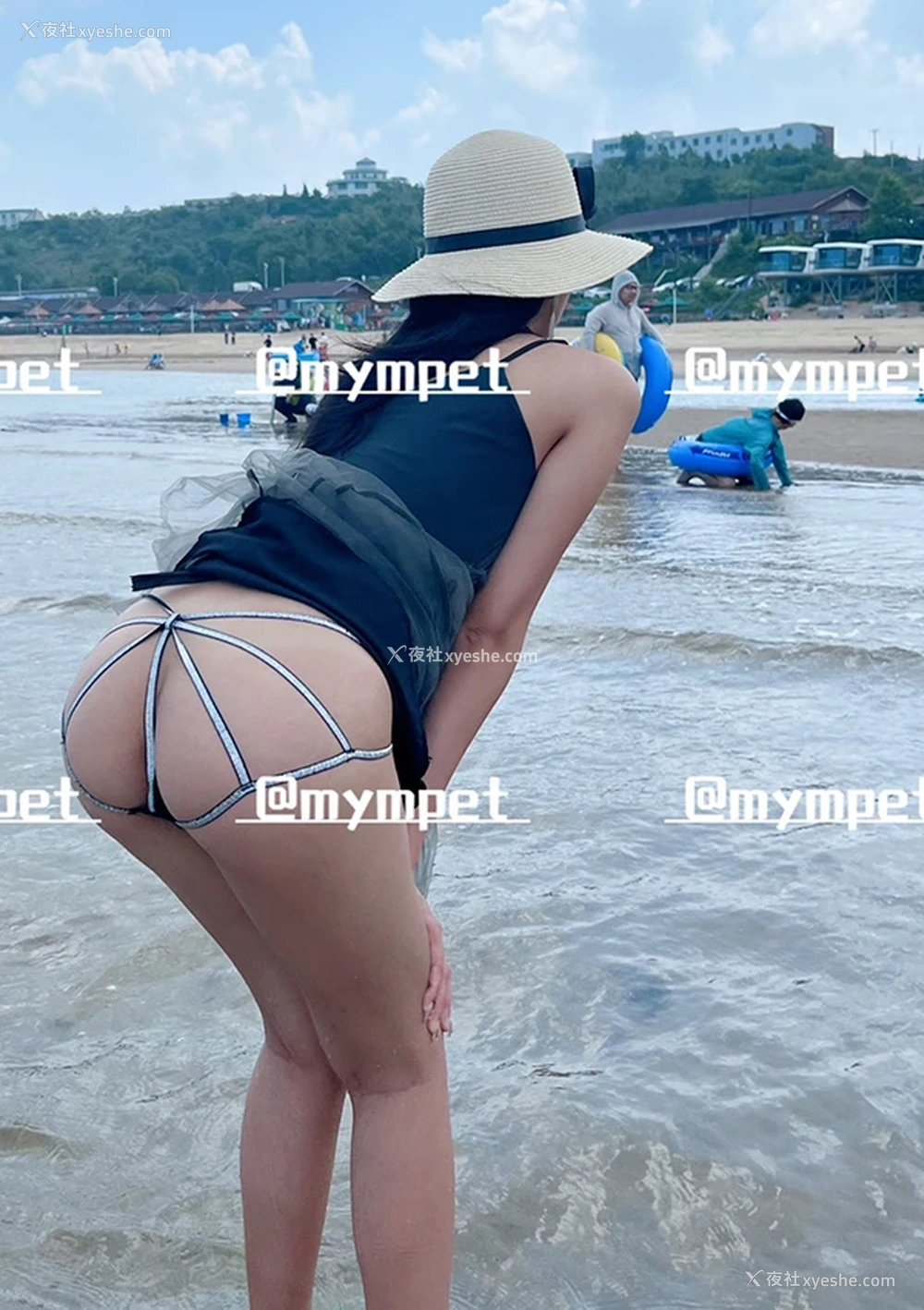 1P - 露出系福利姬@mympet 尺度私拍视图合集3
