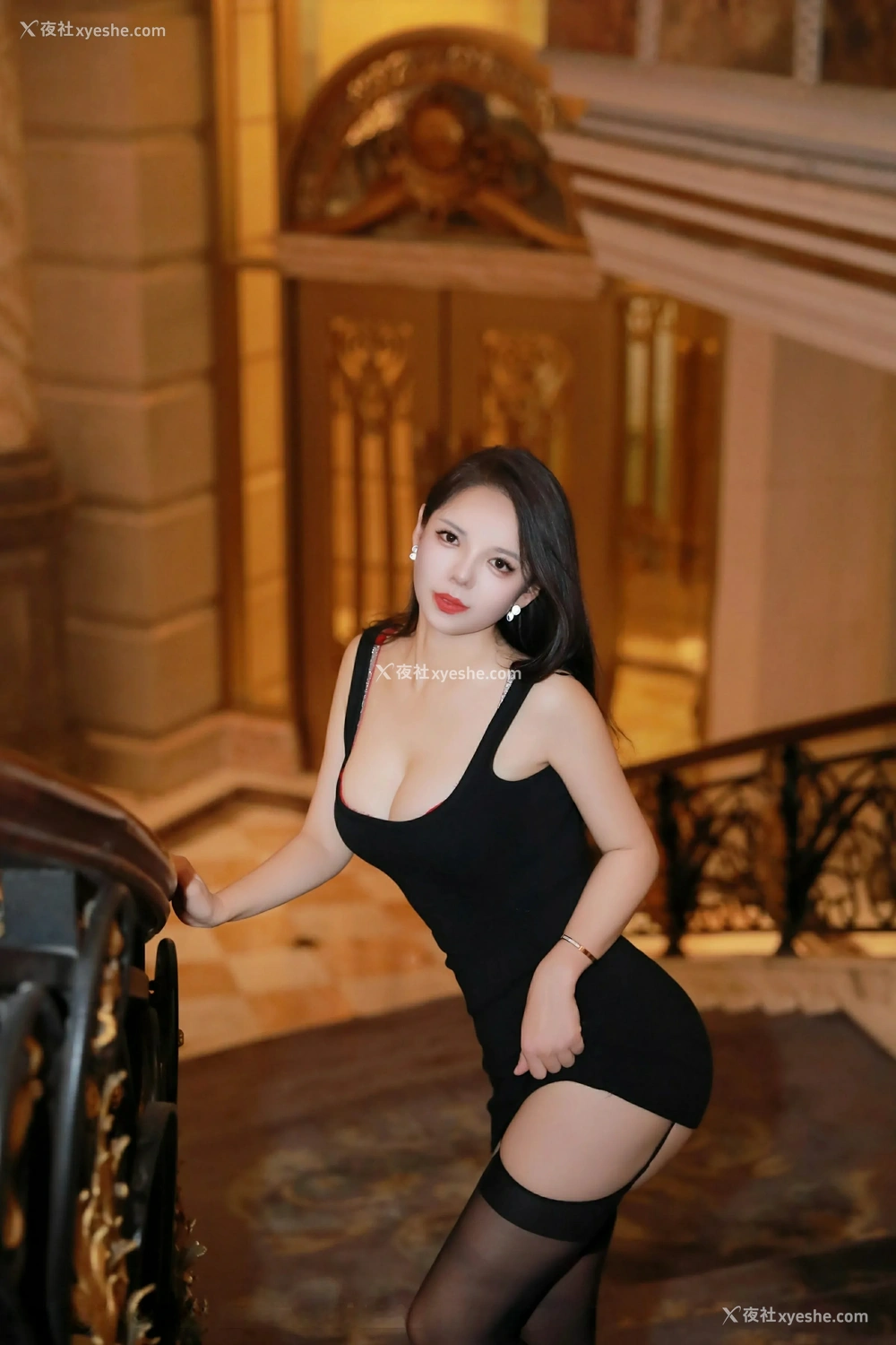 1P - [XiuRen秀人网] No.9655 大美妞儿