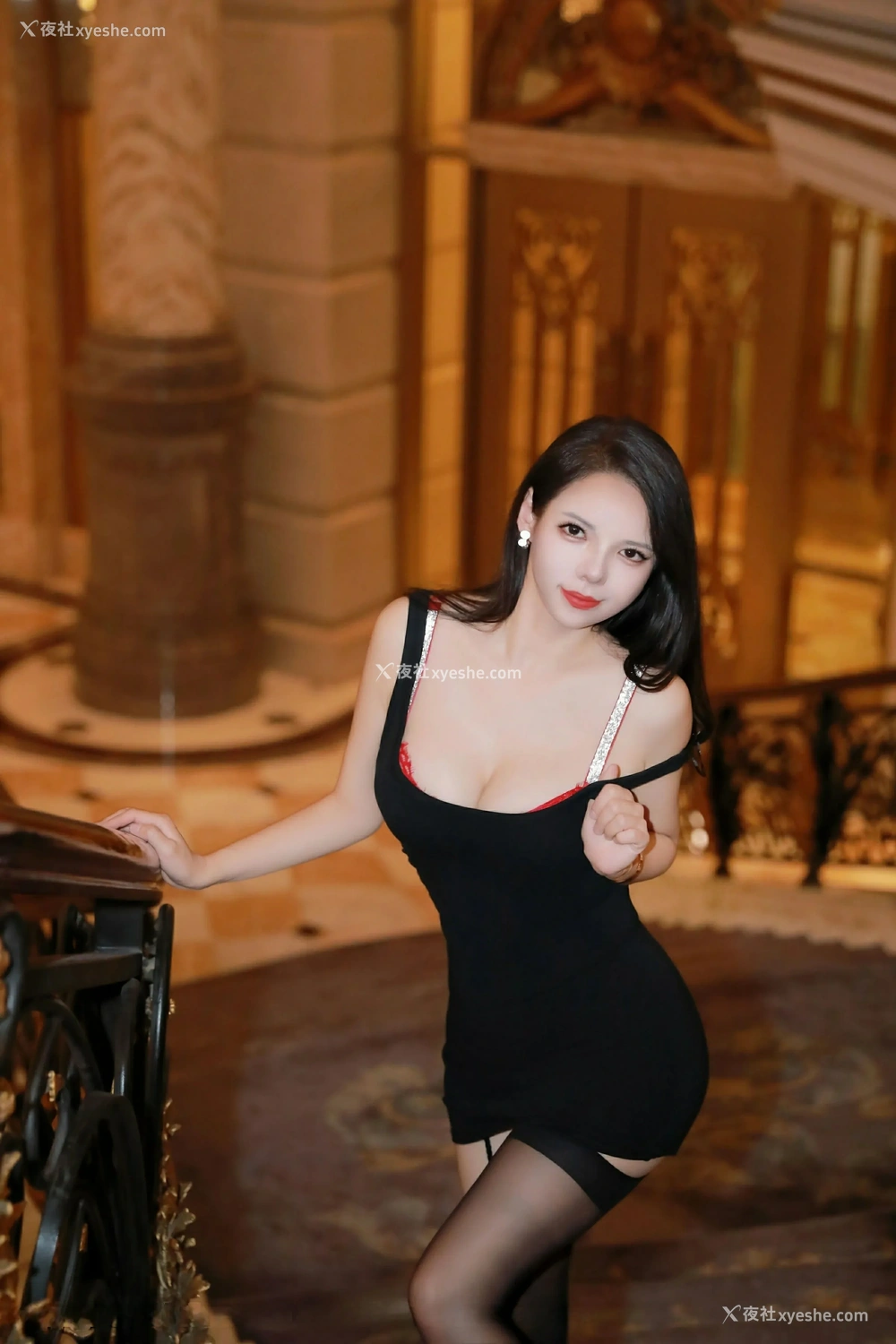 1P - [XiuRen秀人网] No.9655 大美妞儿