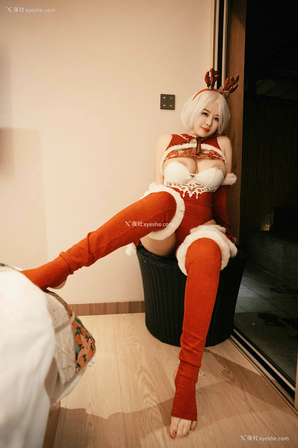 1P - [XiuRen秀人网] No.9660 樱桃小犊子