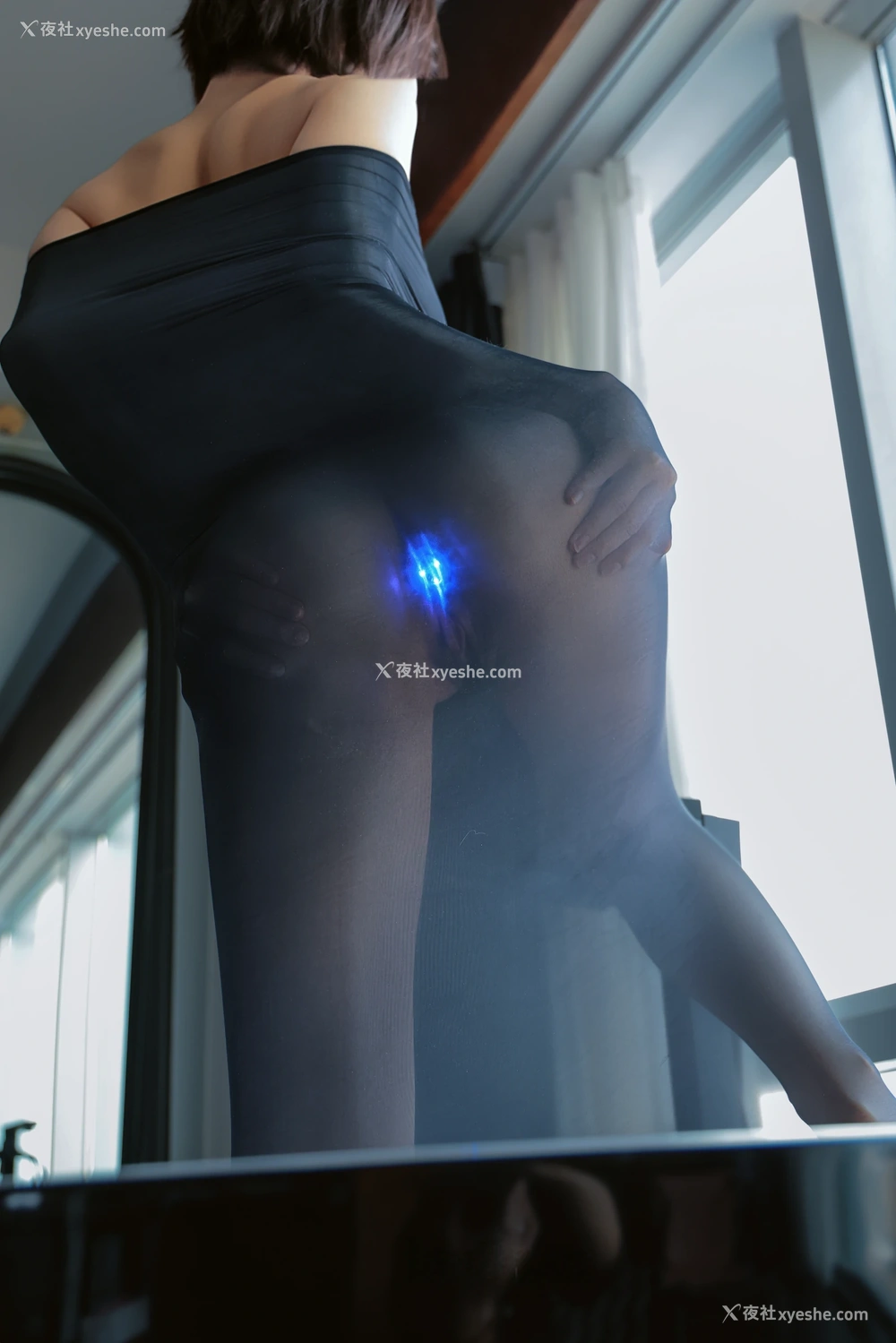 1P - xiuren秀人网福利小橘子大尺度私拍写真黑纱曼妙