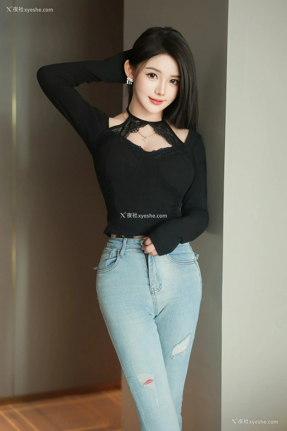 1P - [XiuRen秀人网] No.9666 爱酱里