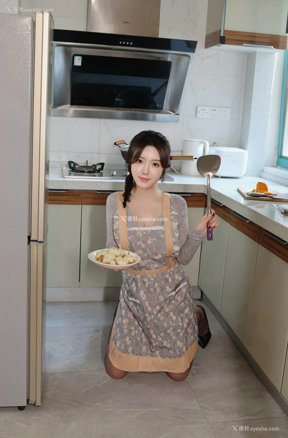 1P - [XiuRen秀人网] No.9673 小薯条nienie