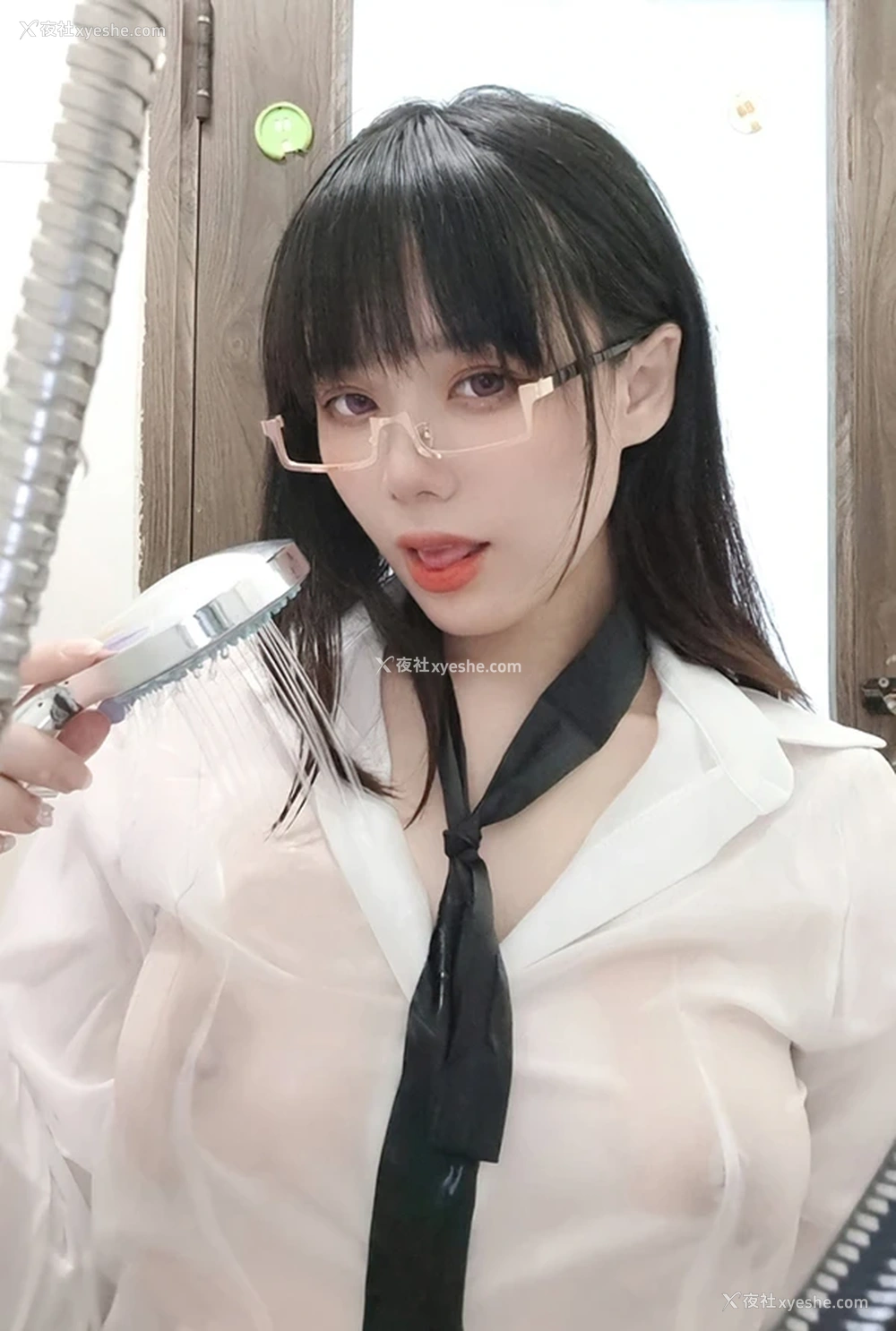 1P - 网红美女九言 OL jk学妹罕见尺度露点合集