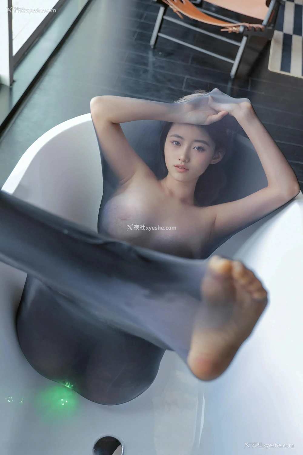 1P - [XiuRen秀人网] No.9684 小橘子orange