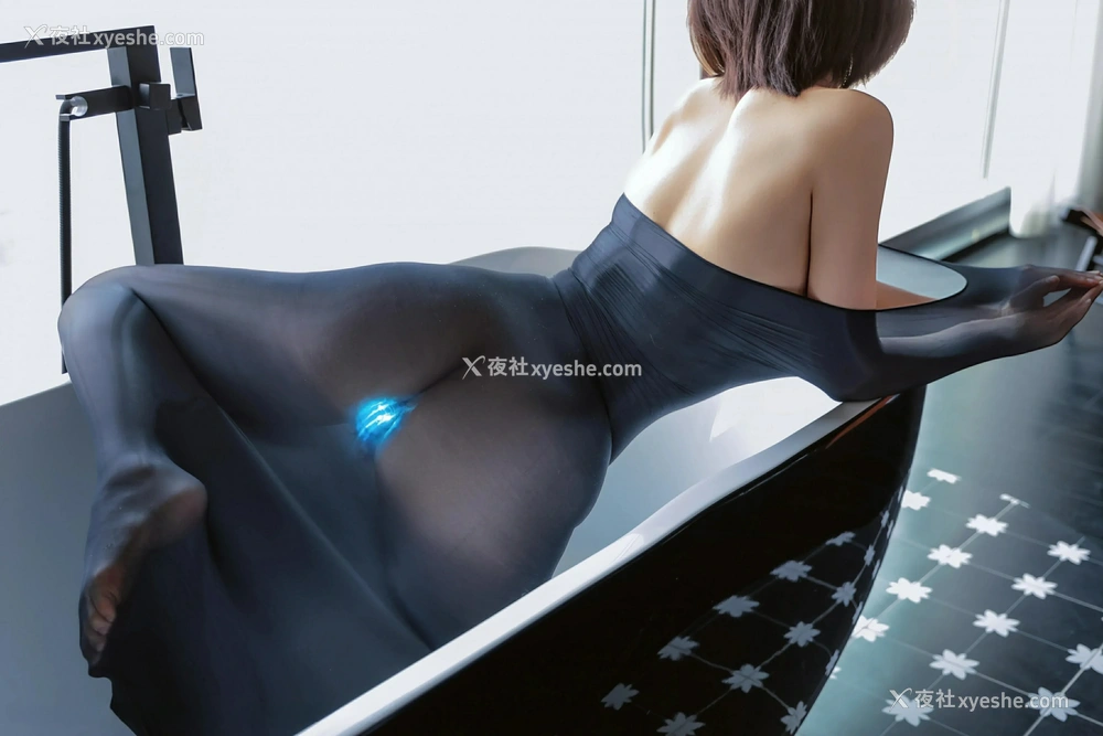 1P - [XiuRen秀人网] No.9684 小橘子orange
