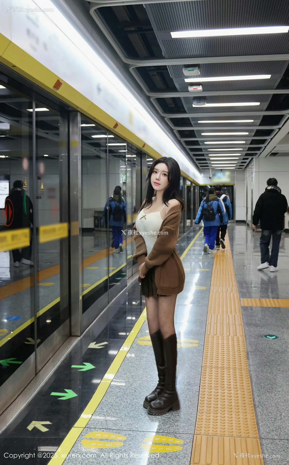 1P - [XiuRen秀人网] No.9708 小薯条nienie