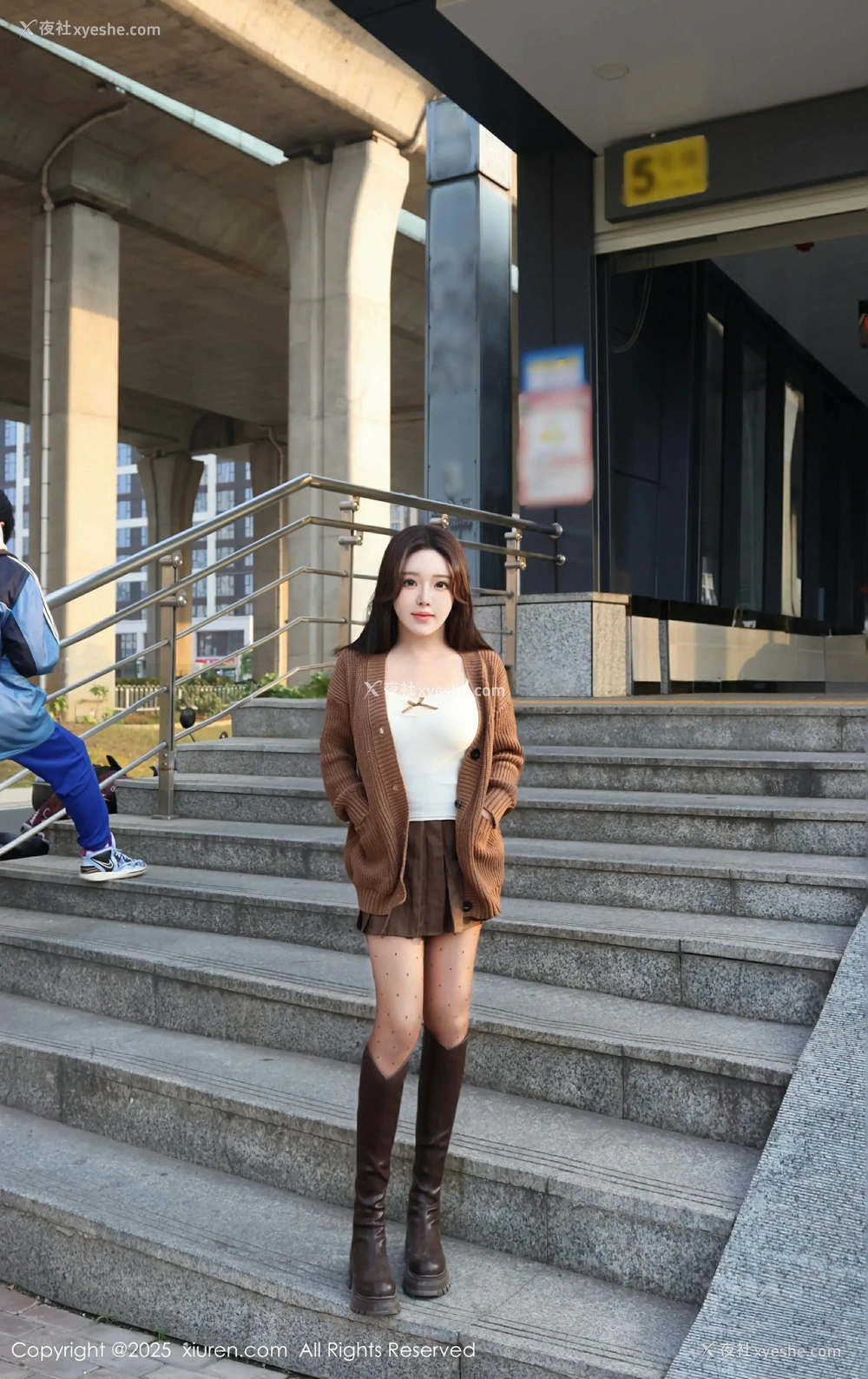 1P - [XiuRen秀人网] No.9708 小薯条nienie