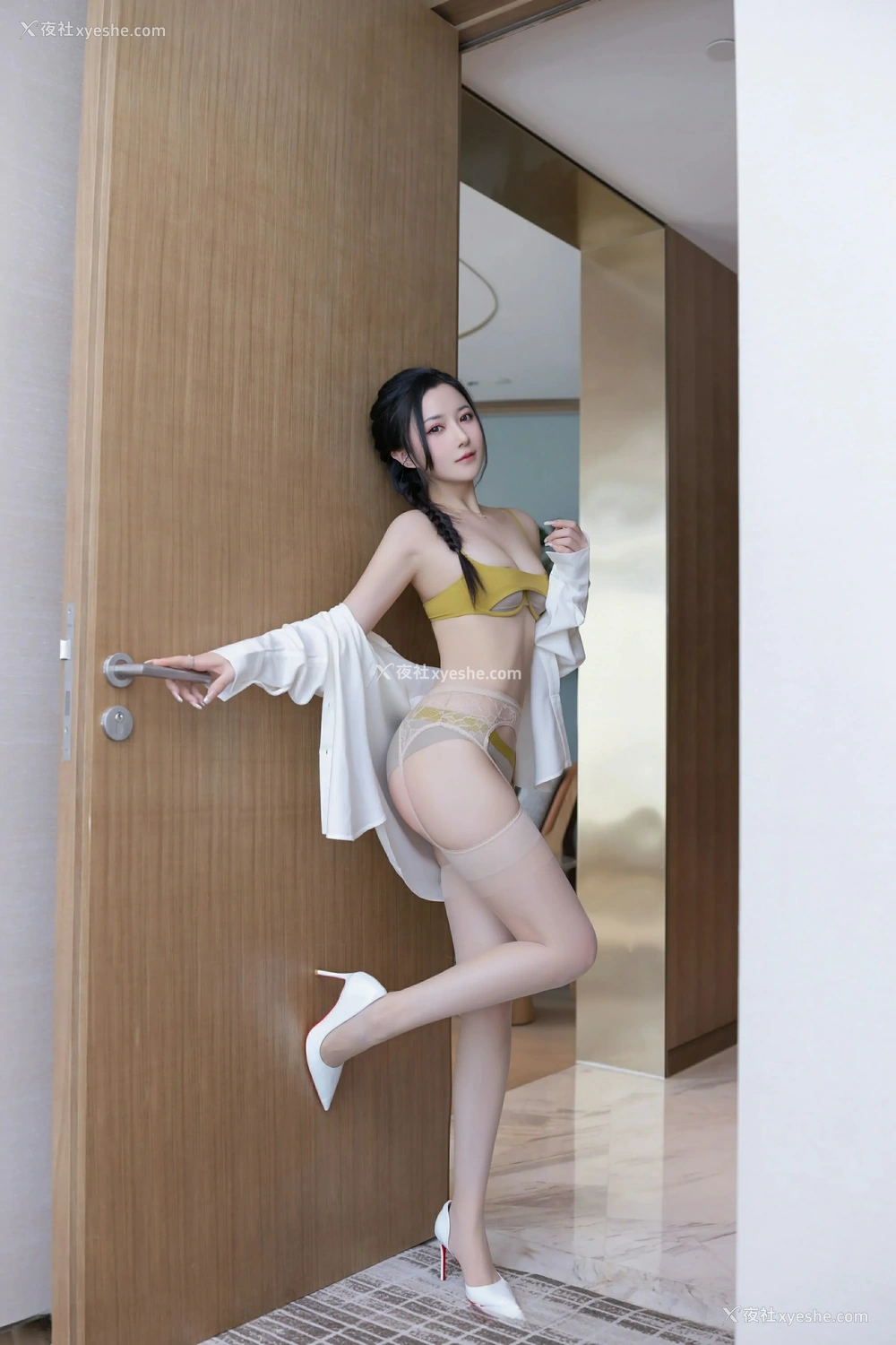 1P - [XiuRen秀人网] No.9709 鱼子酱Fish