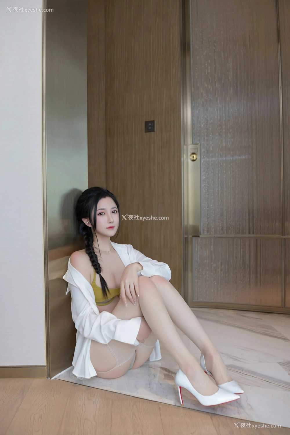 1P - [XiuRen秀人网] No.9709 鱼子酱Fish