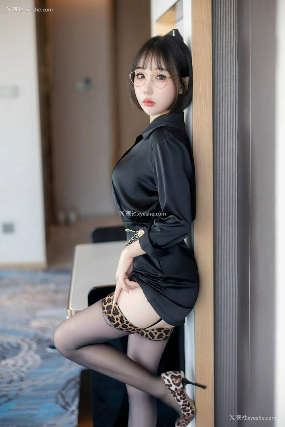 1P - [XiuRen秀人网] No.9701 波巧酱