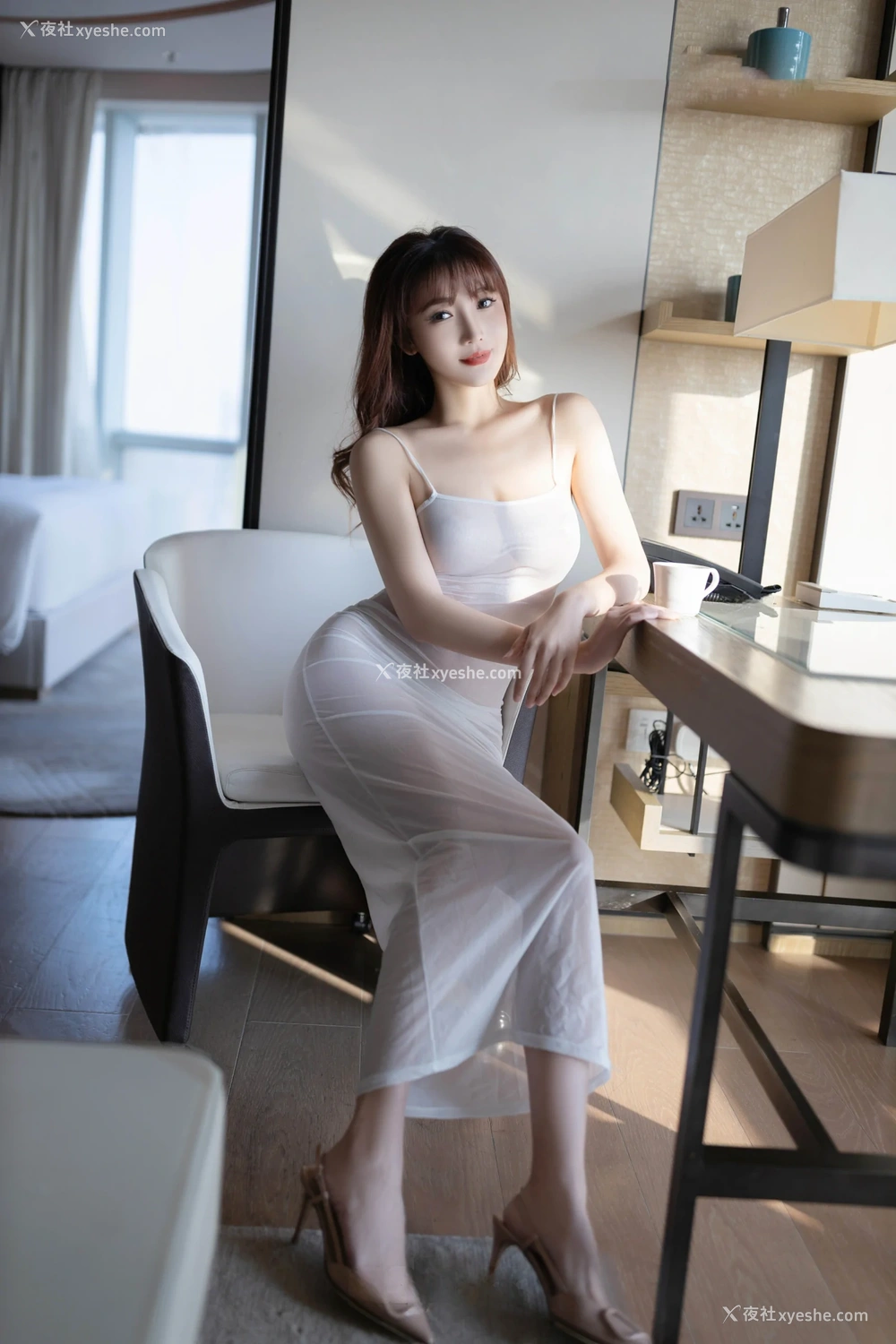 1P - xiuren秀人网福利陆萱萱大尺度私拍写真透明网纱