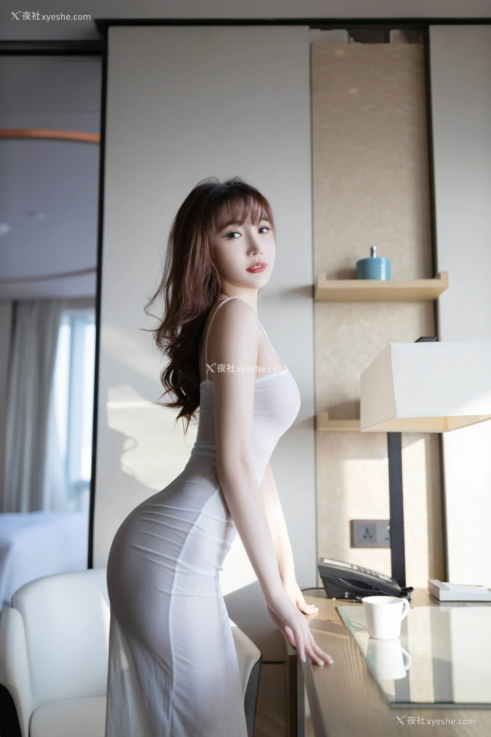 1P - xiuren秀人网福利陆萱萱大尺度私拍写真透明网纱