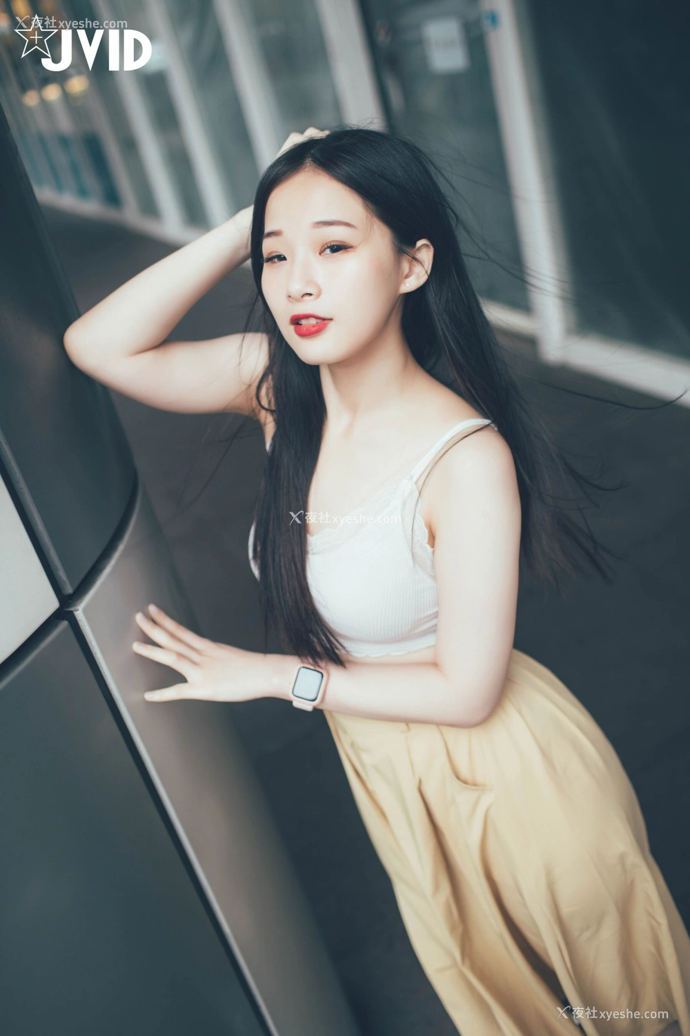 1P - 婕咪《漂泊在网咖渡日的少女》
