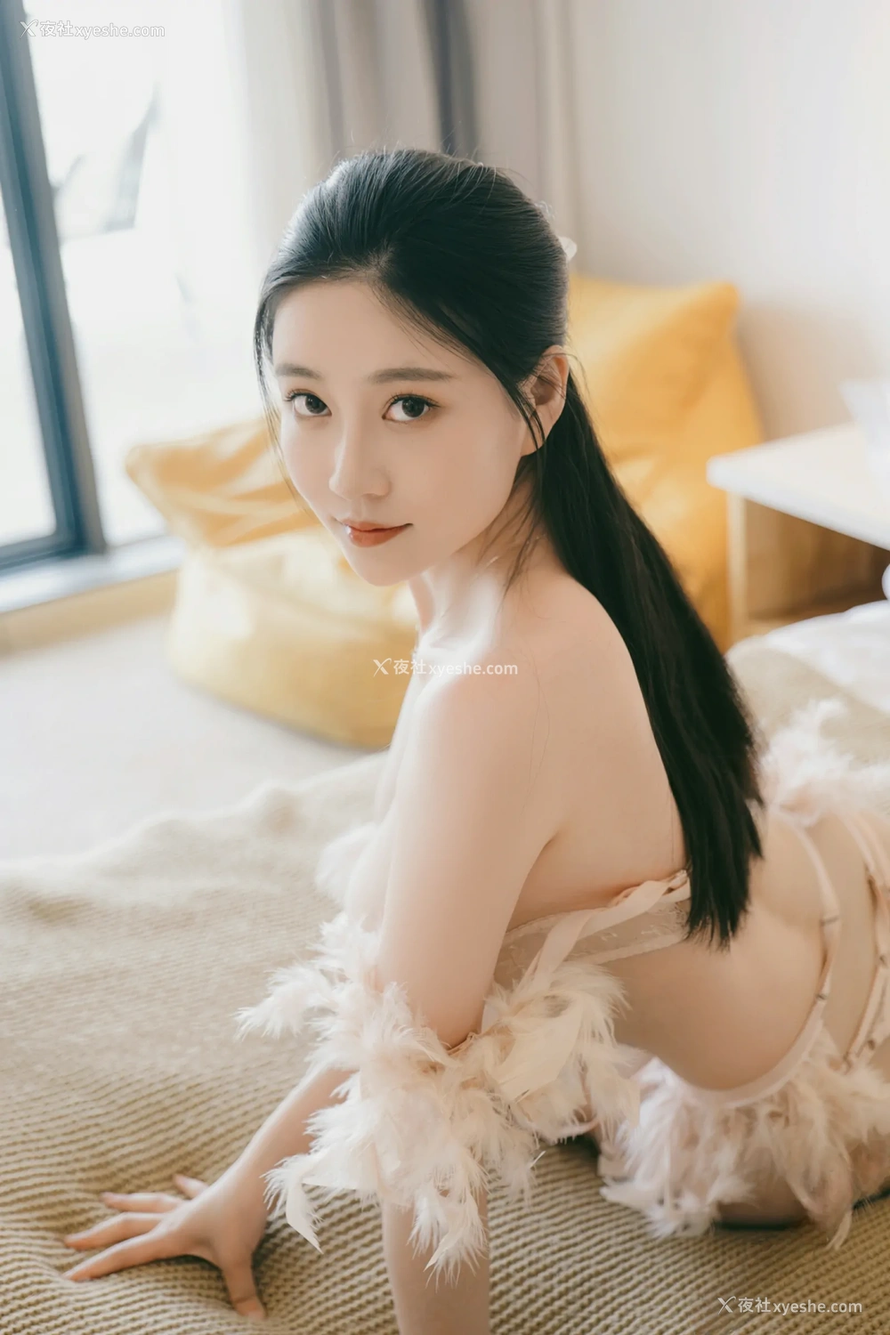 1P - 年年Nnian – 维多利亚的秘密相机版
