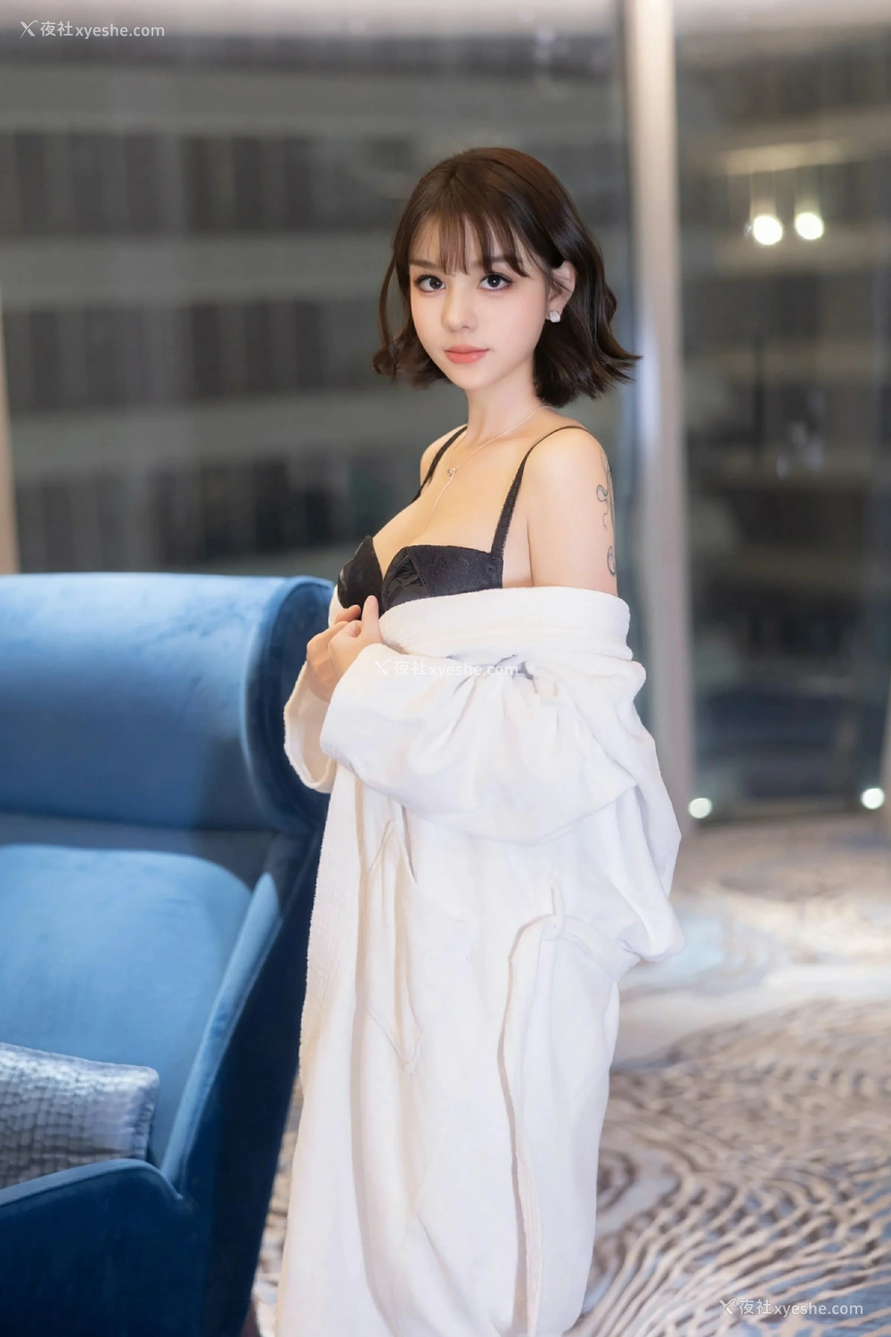 1P - [XiuRen秀人网] No.9713 黎苏苏
