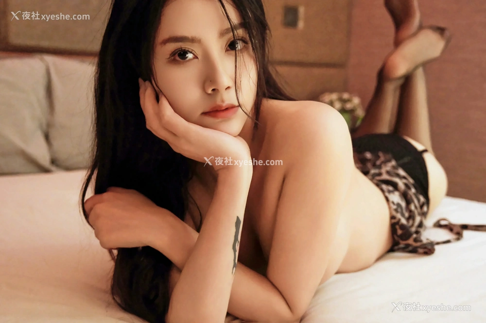 1P - [XiuRen秀人网] No.9721 方子萱