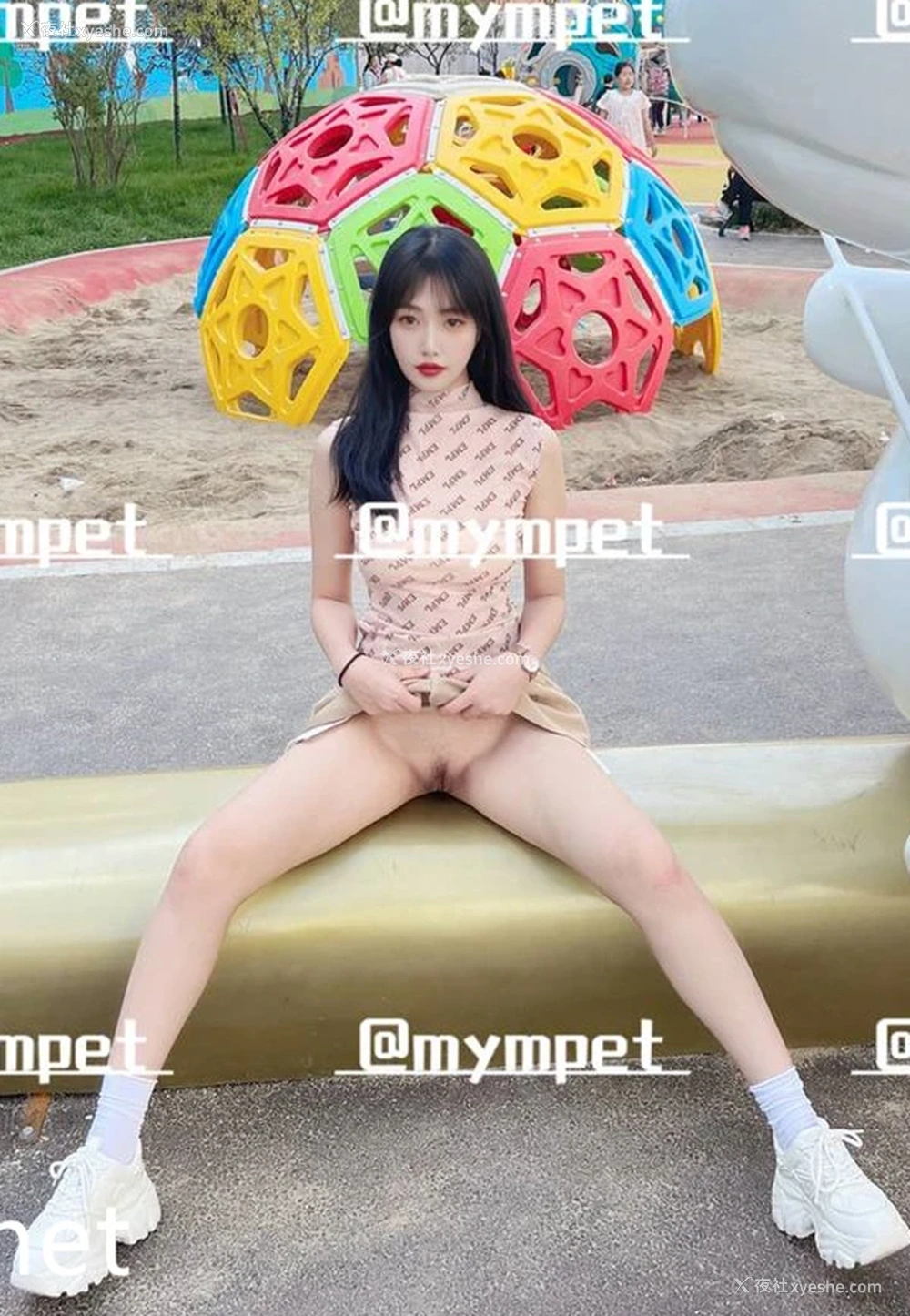 1P - 露出系福利姬@mympet 尺度私拍视图合集4