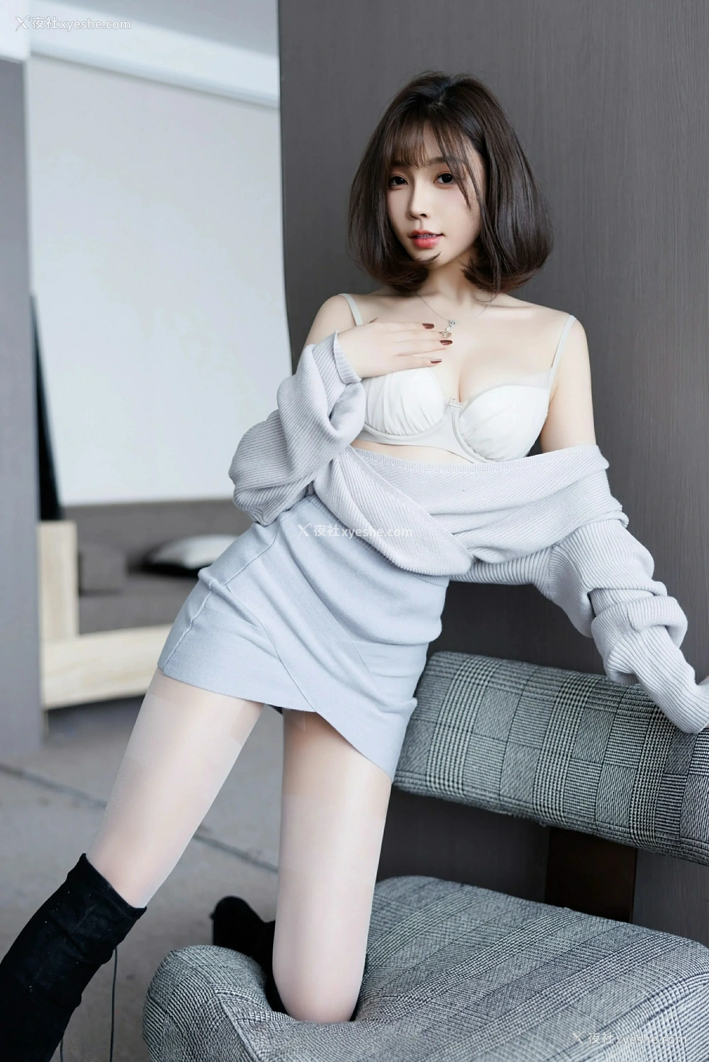 1P - [XiuRen秀人网] No.9734 徐莉芝Booty