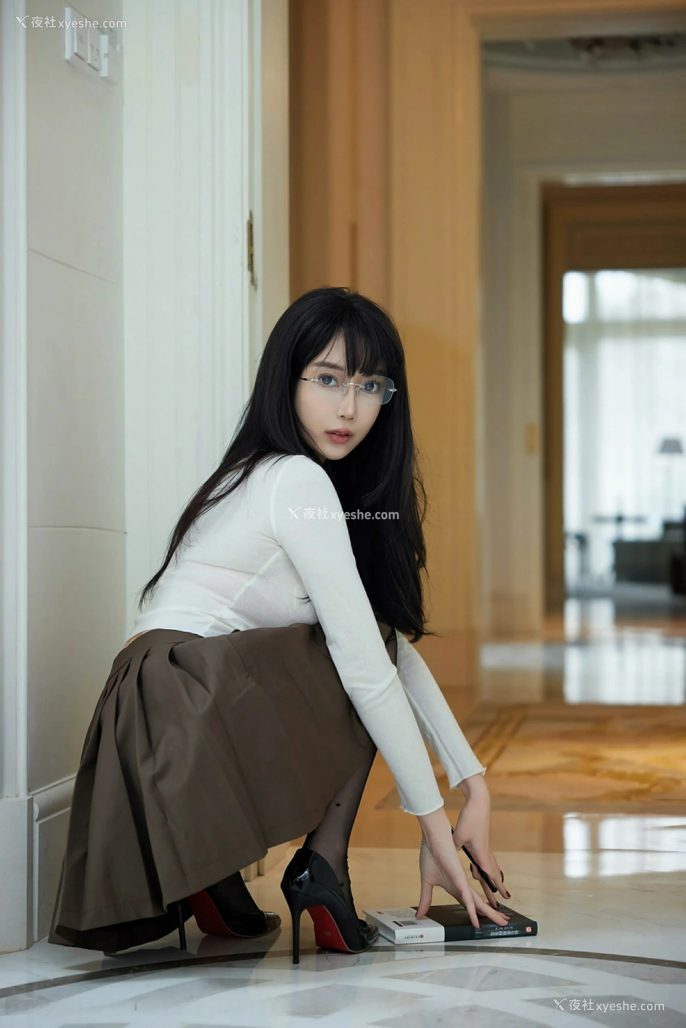 1P - [XiuRen秀人网] No.9737 玥儿玥er