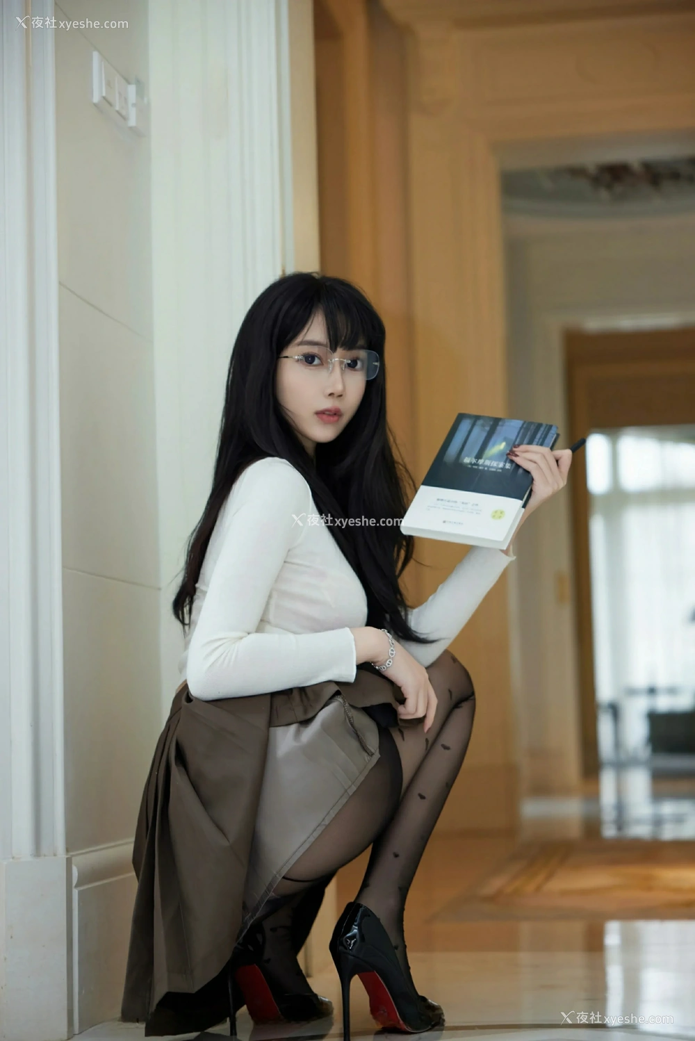 1P - [XiuRen秀人网] No.9737 玥儿玥er
