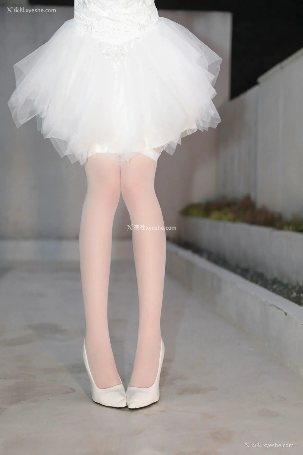 1P - [XiuRen秀人网] No.9742 桃妖夭