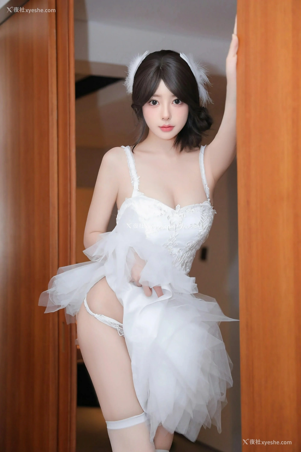 1P - [XiuRen秀人网] No.9742 桃妖夭