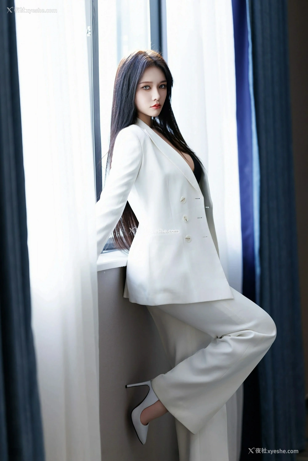 1P - [XiuRen秀人网] No.9755 娜比